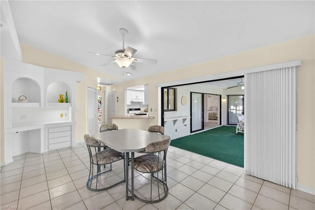 2244 27th TER, Cape Coral, FL 33904,225061311