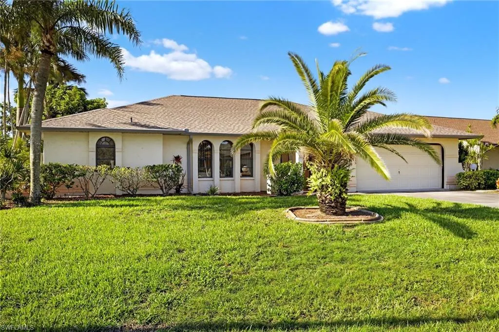 2244 27th TER, Cape Coral, FL 33904,225061311
