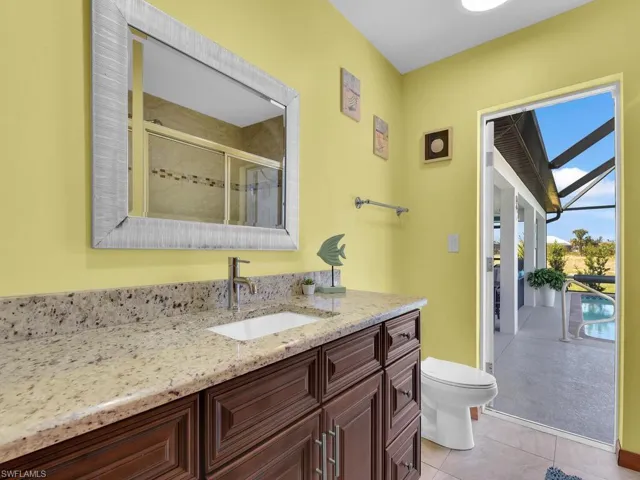 Guest/Pool Bath