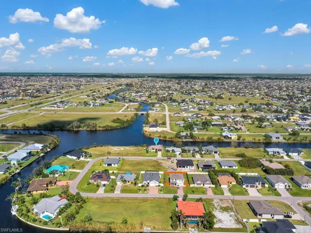 Ideal For Seasonal Or Annual SWFL Living
