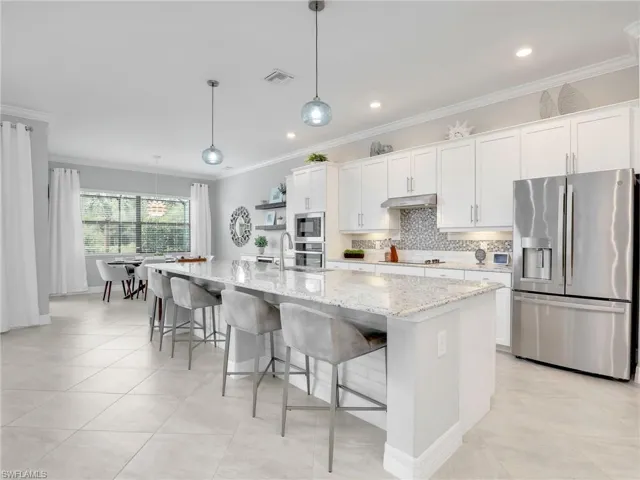 Light & Bright Kitchen