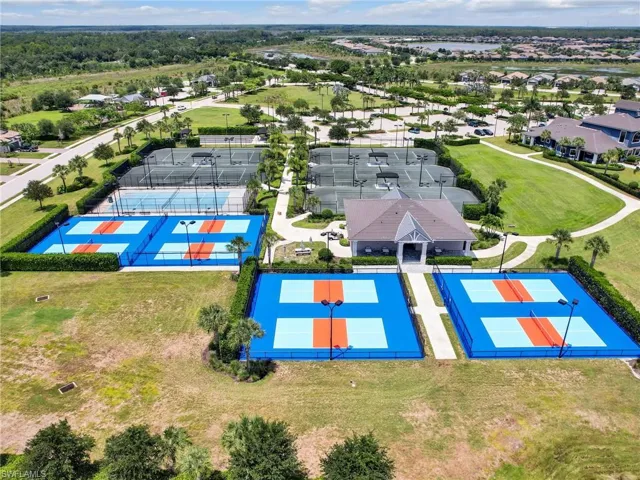Pickleball & Tennis Courts