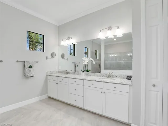 Dual Sinks in Owner's Bath