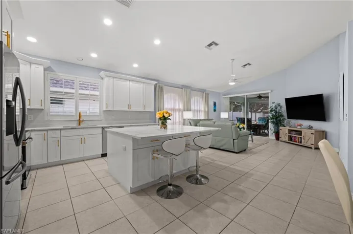 743 98th Ave N, Naples, Florida 34108
