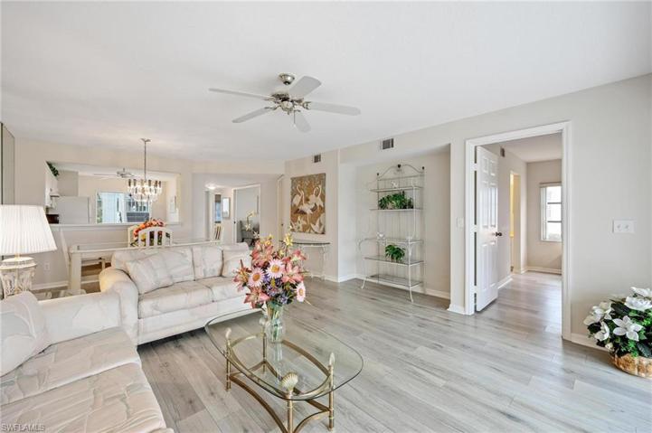 164  Belina  DR, NAPLES, FL 34104