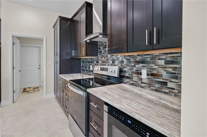 3726 Nw 42nd Pl, Cape Coral, Florida 33993