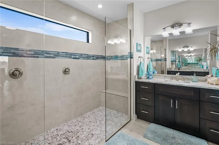 3726 Nw 42nd Pl, Cape Coral, Florida 33993