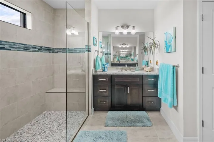 3726 Nw 42nd Pl, Cape Coral, Florida 33993