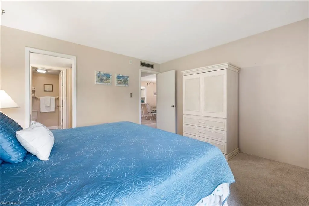 2244 Winkler AVE, Fort Myers, FL 33901,224089804