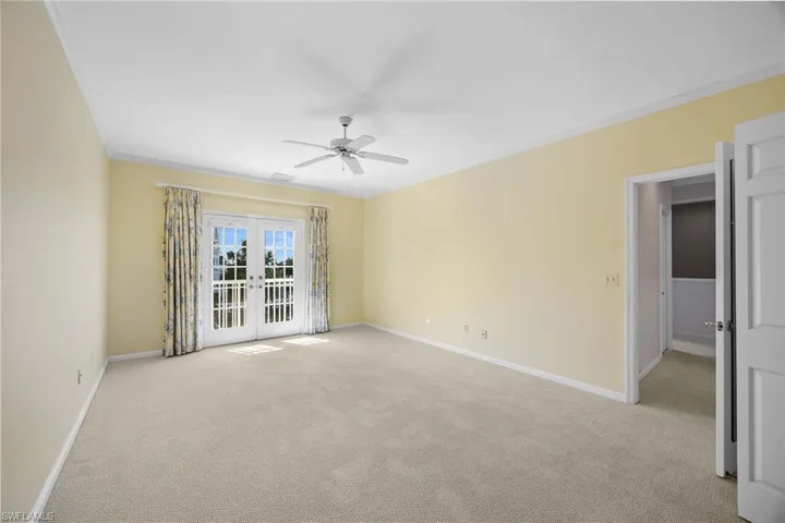 70  Seagate  DR, Naples, FL 34103