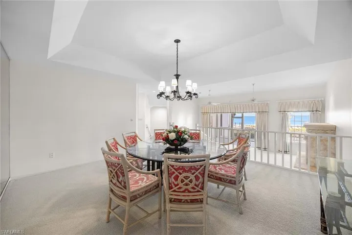 70  Seagate  DR, Naples, FL 34103