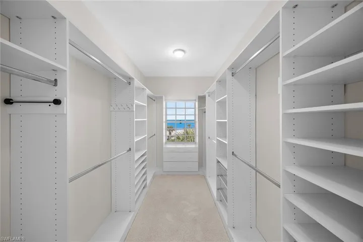 70  Seagate  DR, Naples, FL 34103
