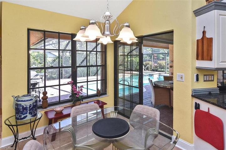 Breakfast area wit pool access