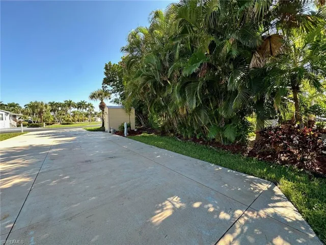 1313 Nickel Lake Pt, Naples, Florida 34114