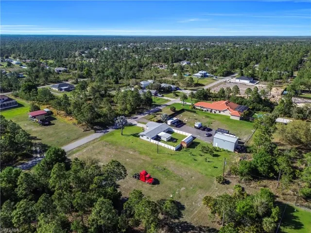 Drone / aerial view featuring a forest view