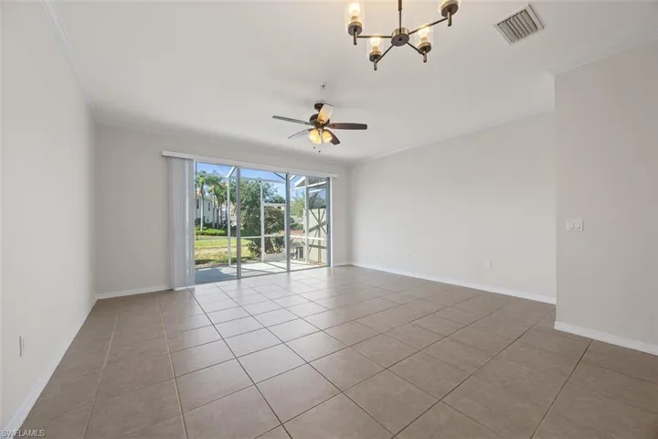 1260  Oxford  LN, Naples, FL 34105