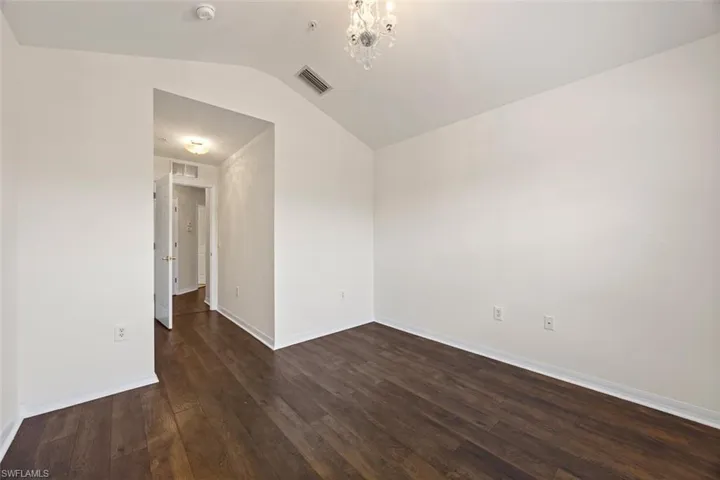 1260  Oxford  LN, Naples, FL 34105
