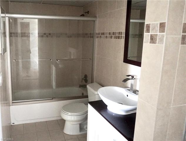 10525 SW 112  AVE, Miami, FL 33176