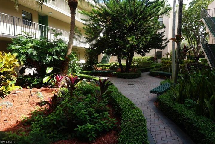 10525 SW 112  AVE, Miami, FL 33176