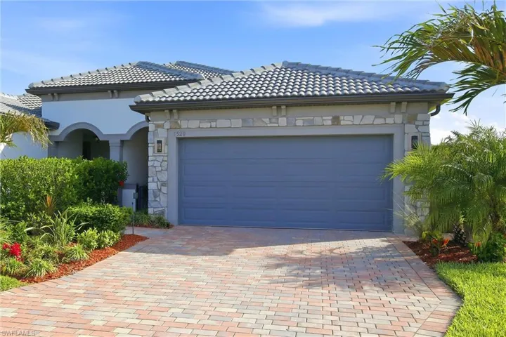 3520 Stoneville Dr, Alva, Florida 33920