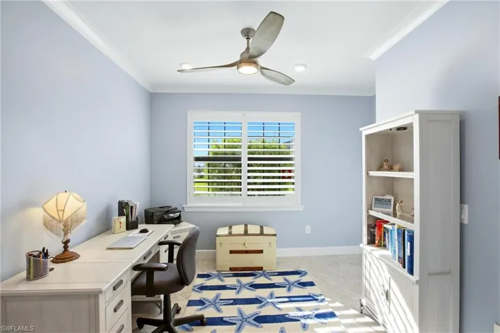 Office/flex room
