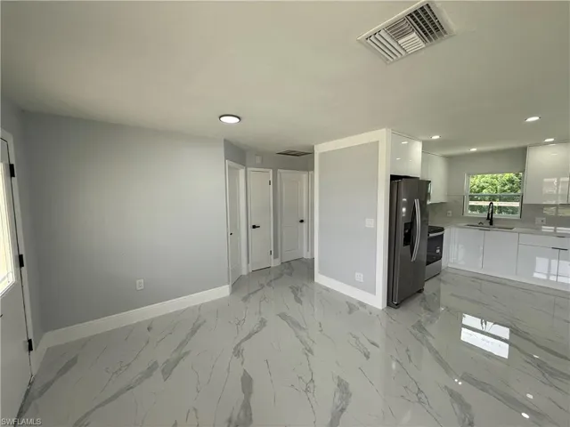 16  Glenmont W DR, North Fort Myers, FL 33917