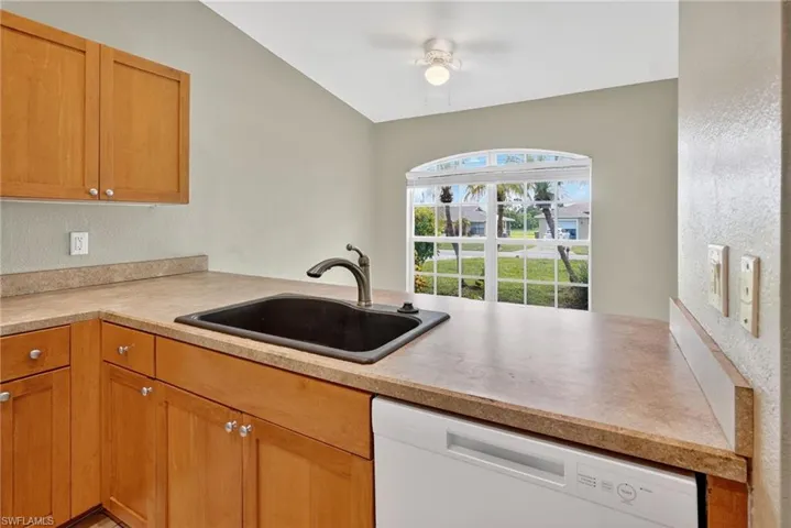 516/518 Se 5th Pl, Cape Coral, Florida 33990
