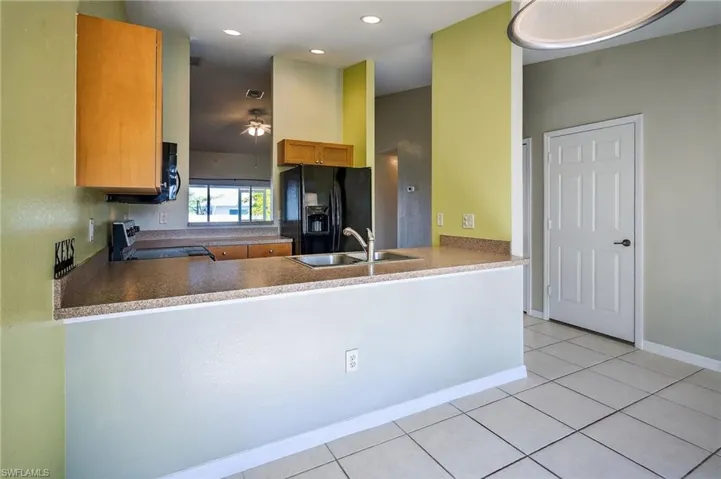 516/518 Se 5th Pl, Cape Coral, Florida 33990