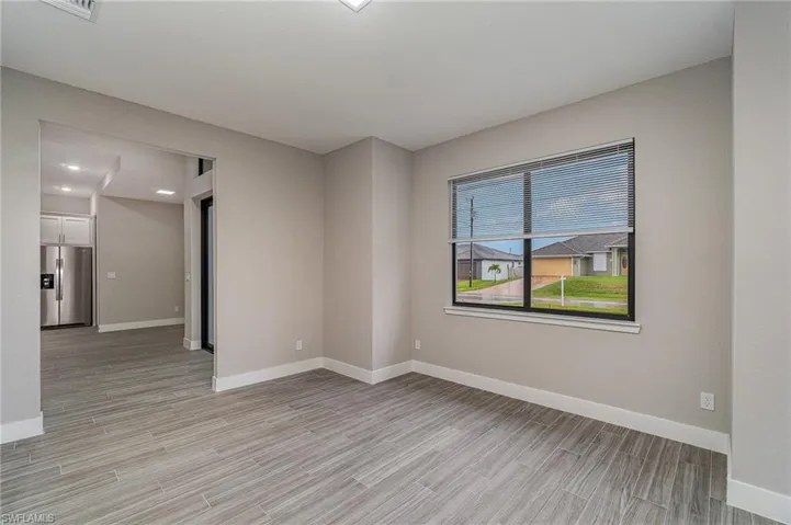 Nice size flex room