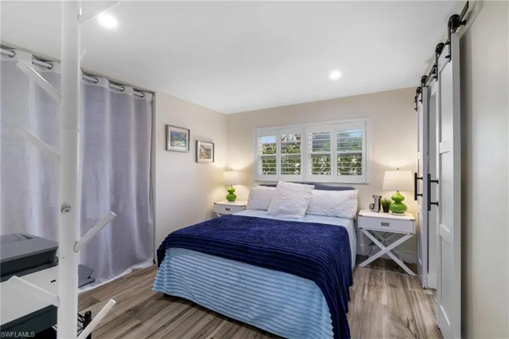 Guest bedroom