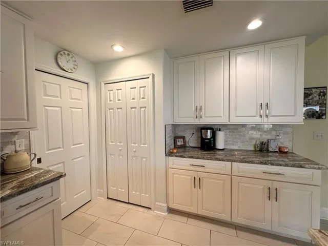 2916 Van Buren Pkwy, Cape Coral, Florida 33993
