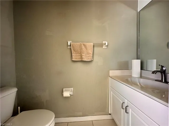 2916 Van Buren Pkwy, Cape Coral, Florida 33993