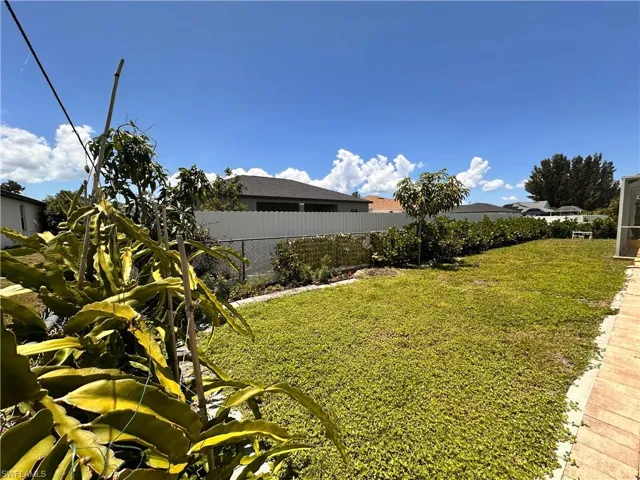 2916 Van Buren Pkwy, Cape Coral, Florida 33993