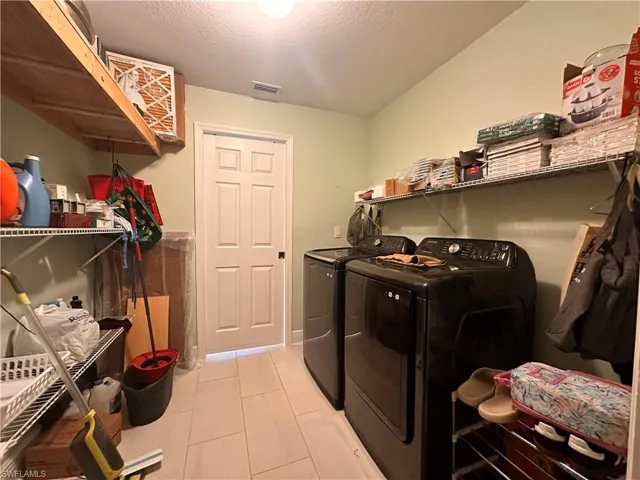 2916 Van Buren Pkwy, Cape Coral, Florida 33993