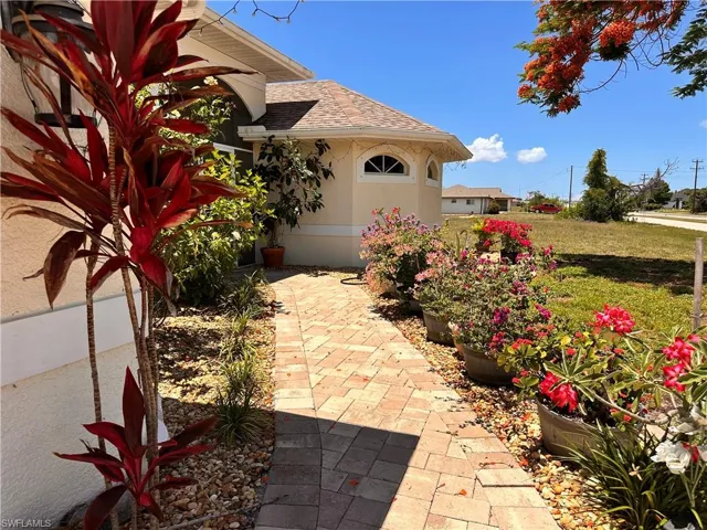 2916 Van Buren Pkwy, Cape Coral, Florida 33993