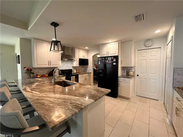 2916 Van Buren Pkwy, Cape Coral, Florida 33993