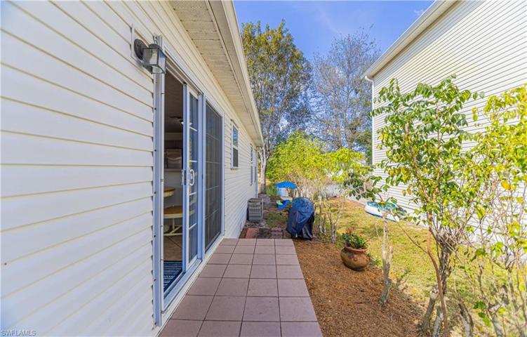 470  Leawood  CIR, Naples, FL 34104