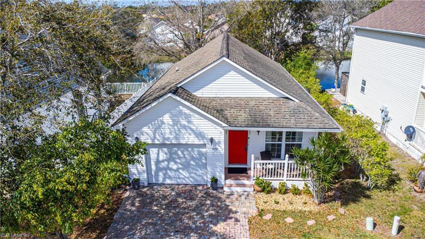 470  Leawood  CIR, Naples, FL 34104