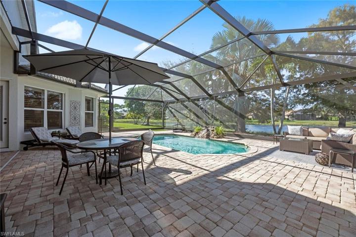 Large Pool cage
