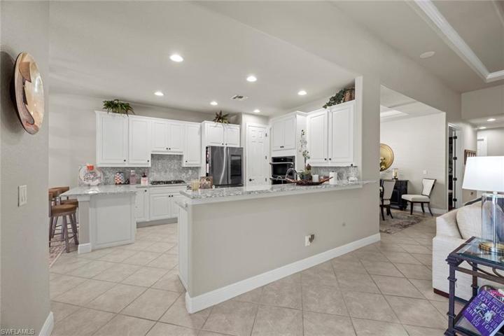 Light, bright kitchen