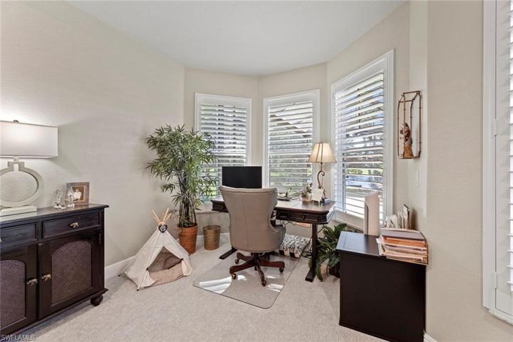 Extra sitting area in Master bedroom