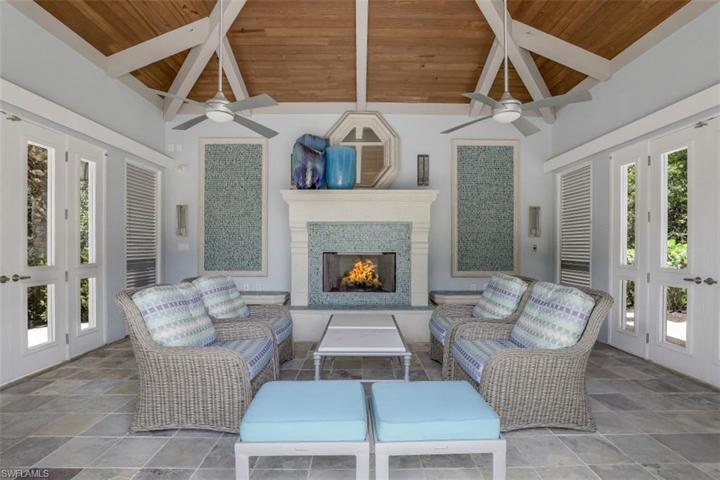 Cover Tower Cabana Room