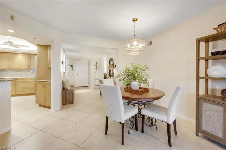 Dedicated dining space just off the kitchen—ideal for dinners or casual hosting.