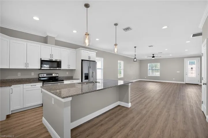 7977 49th Ave N, St. Petersburg, Florida 33709