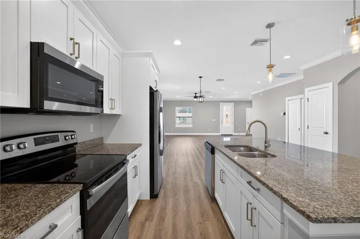 7977 49th Ave N, St. Petersburg, Florida 33709