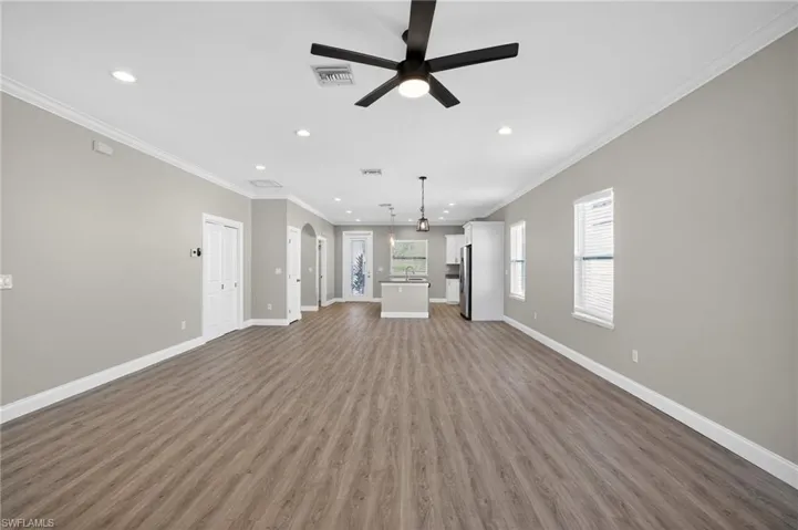 7977 49th Ave N, St. Petersburg, Florida 33709
