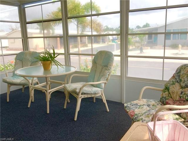 Front Screened Lanai Seating