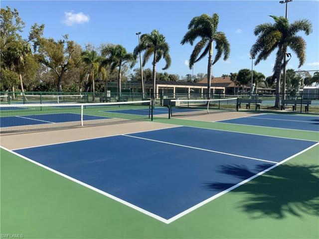 Pickleball Courts
