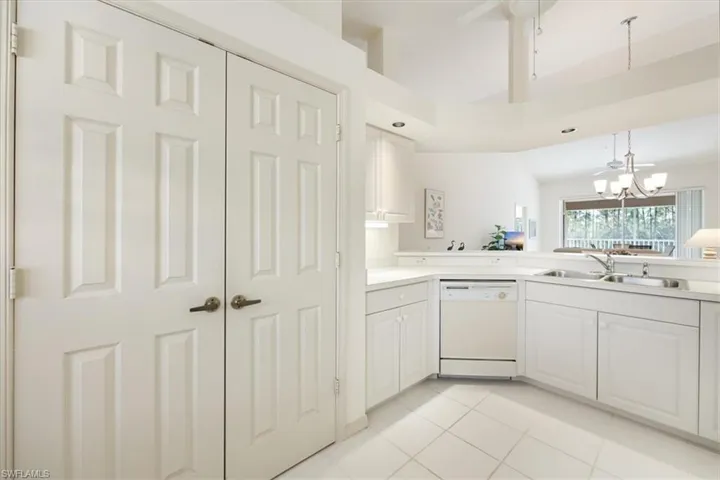 1032  Manor Lake  DR, Naples, FL 34110