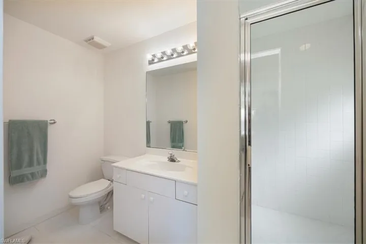 1032  Manor Lake  DR, Naples, FL 34110